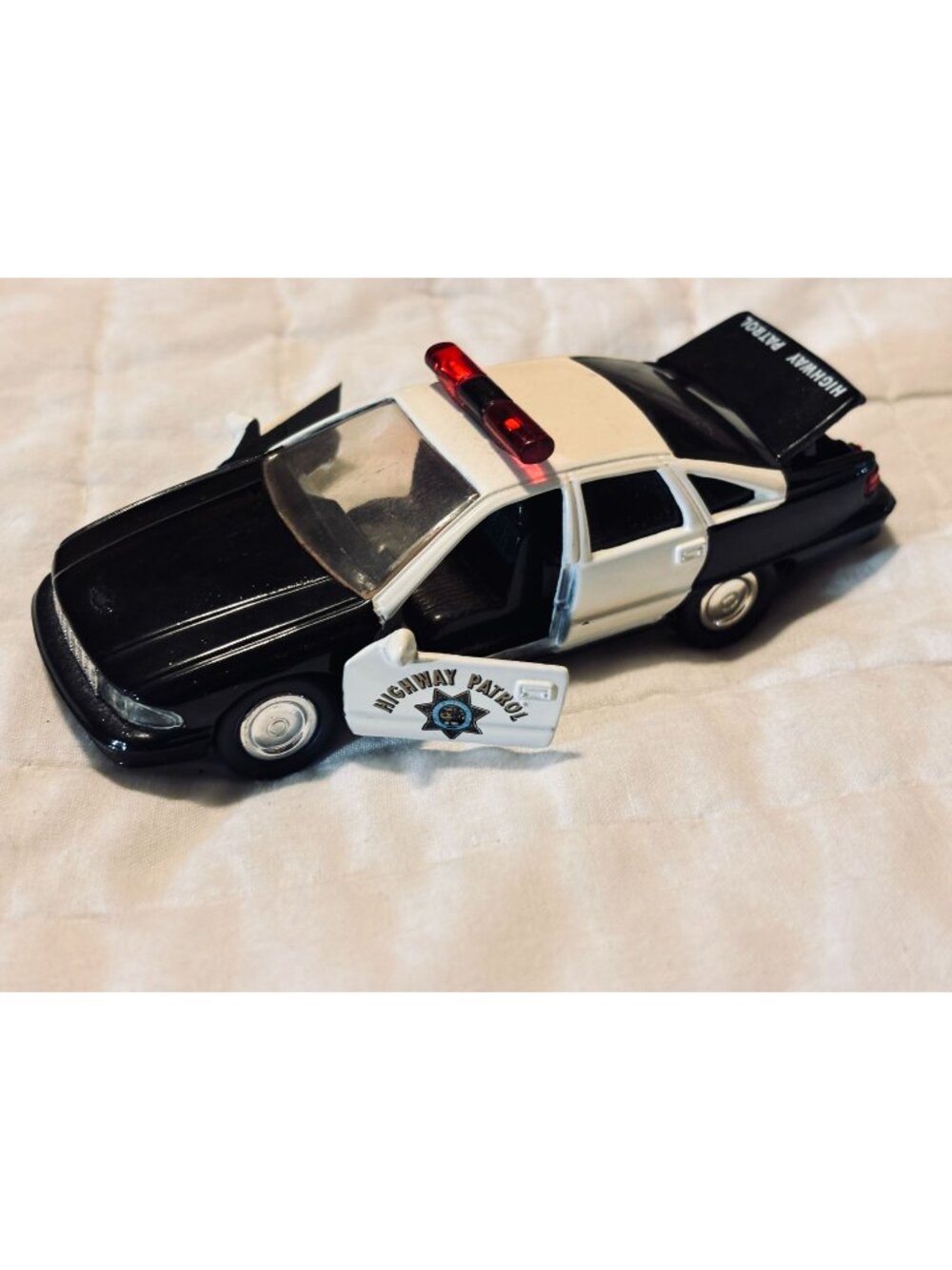 California Highway Patrol Chevrolet Caprice Die-Cast Model Car 1993 Road Champs